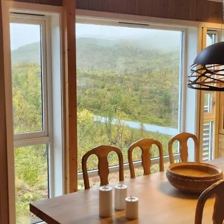 Big 3 Bedrom At Gronnliskaret, Ringvassoya. Villa Karlsøy